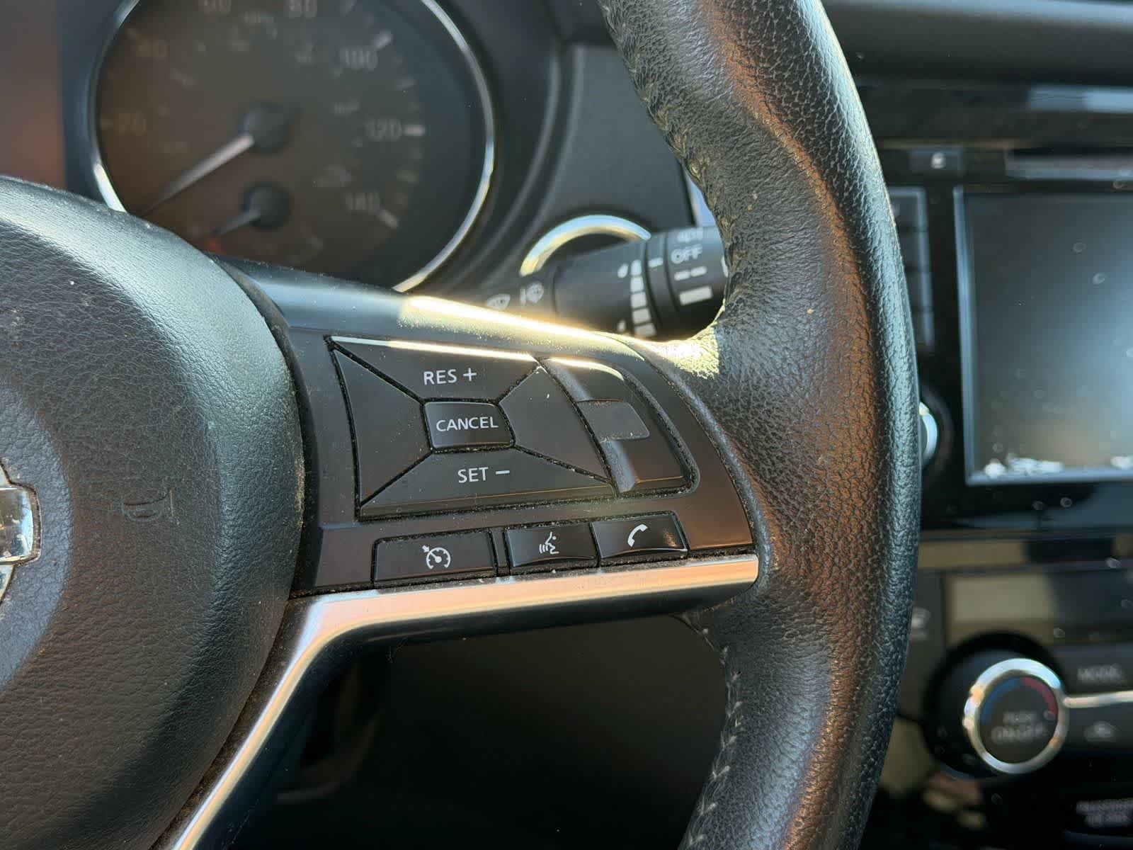 Thumbnail: 2020 Nissan Rogue - 12