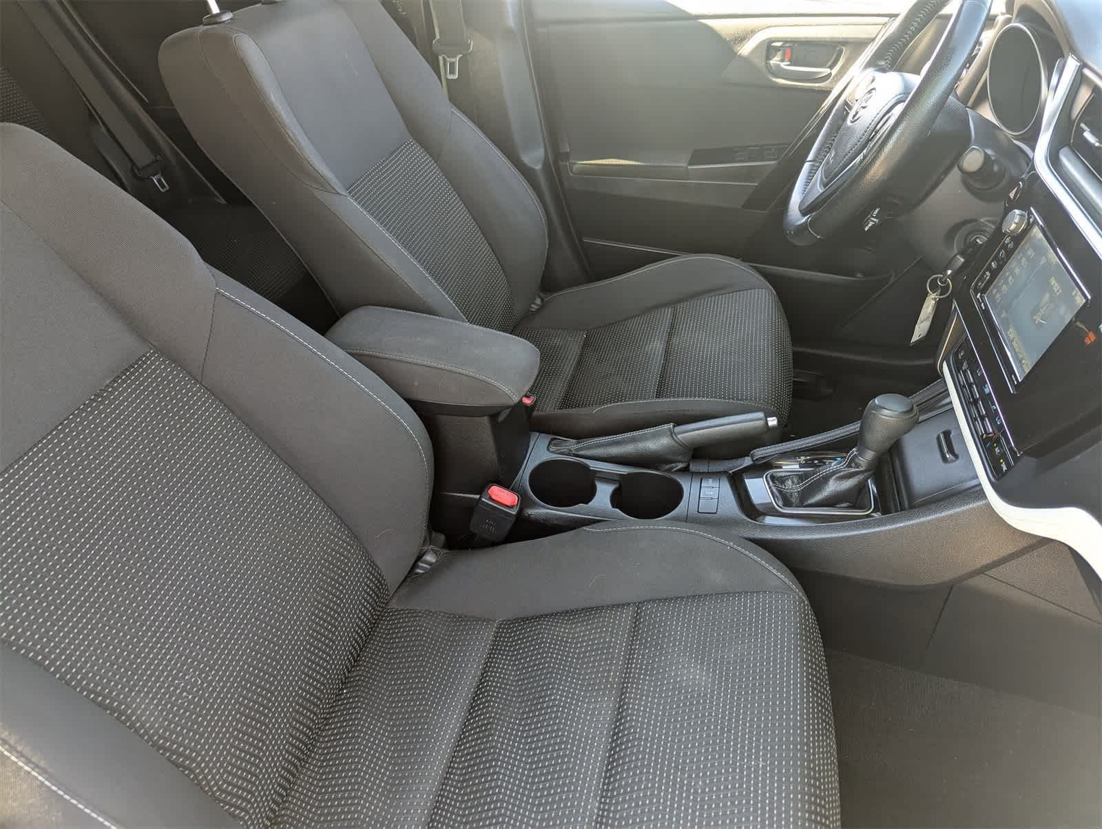 Thumbnail: 2017 Toyota Corolla iM - 12