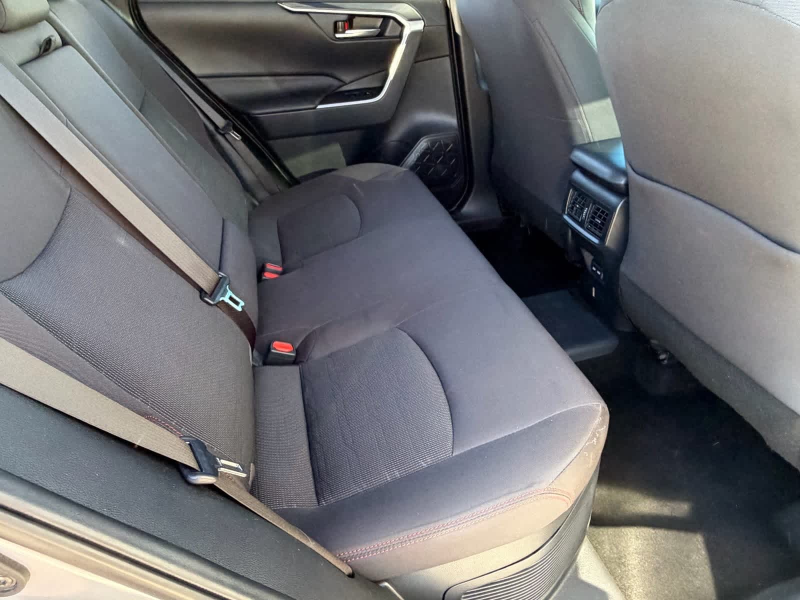 Thumbnail: 2022 Toyota RAV4 - 16