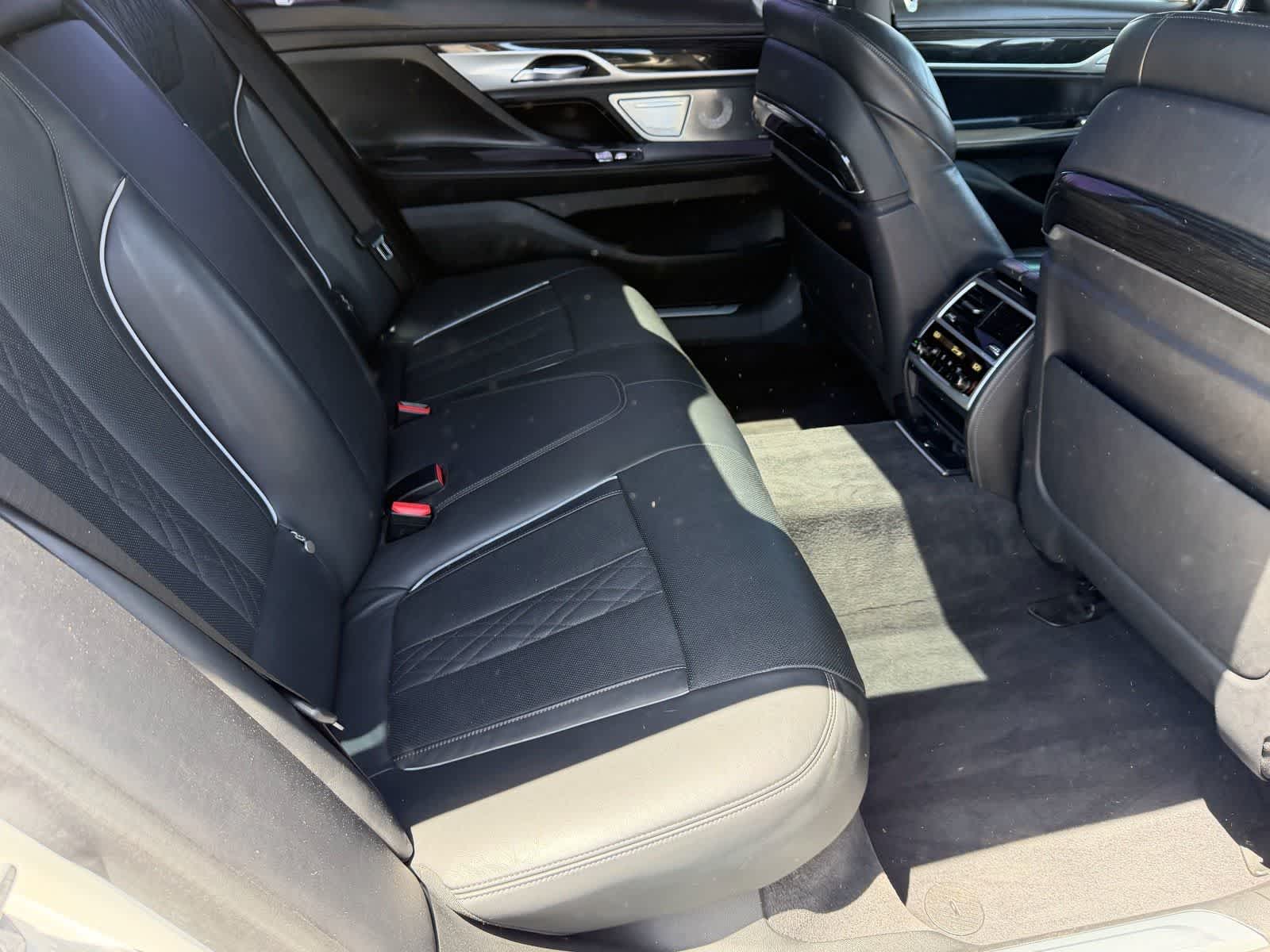 Thumbnail: 2019 BMW 7 Series - 16