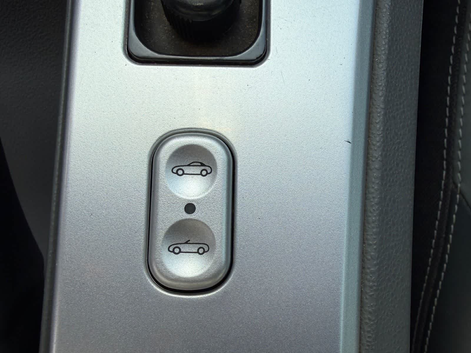 Thumbnail: 2005 Chrysler Crossfire - 13
