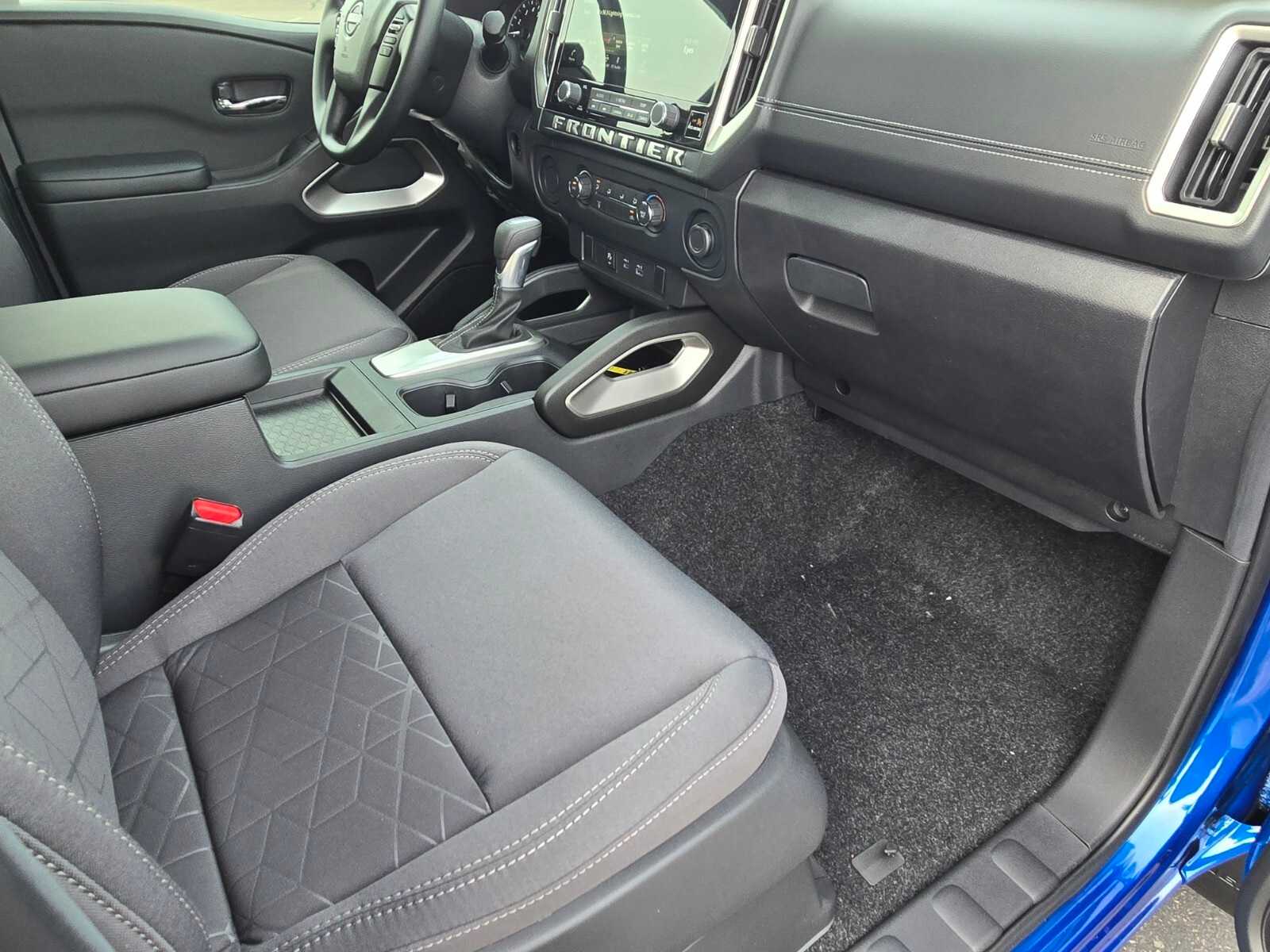 Thumbnail: 2026 Nissan Frontier - 13