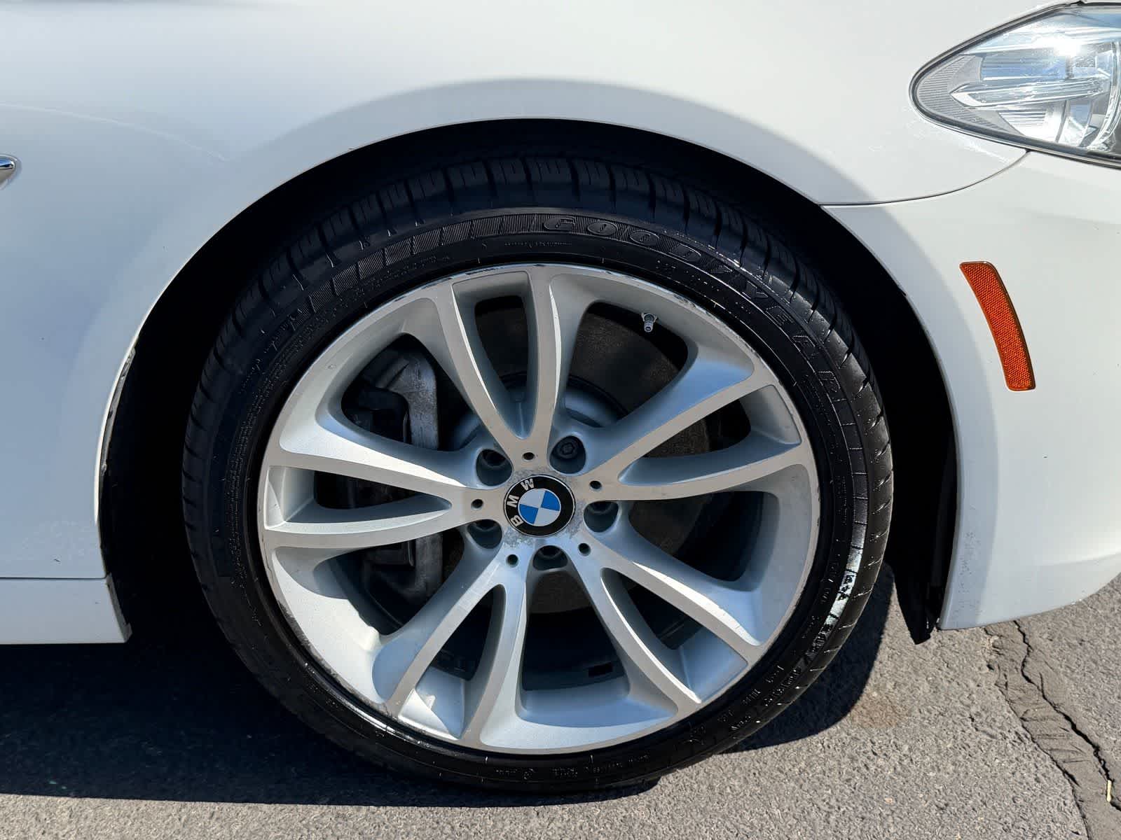 Thumbnail: 2014 BMW 5 Series - 10
