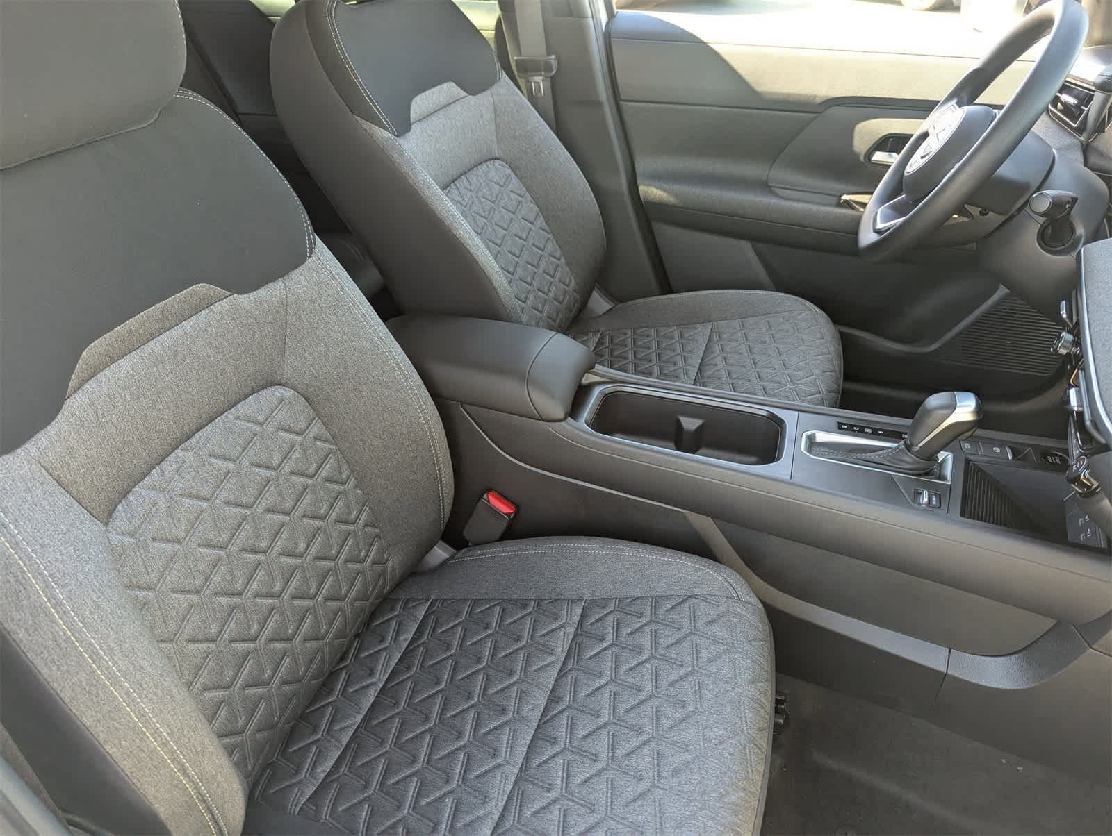 Thumbnail: 2026 Nissan Kicks - 12