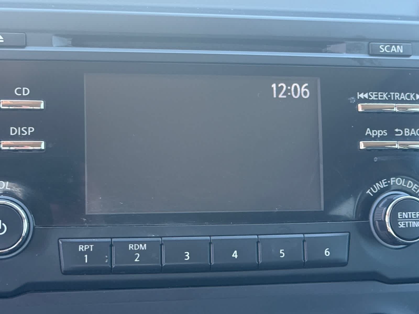 Thumbnail: 2017 Nissan Titan - 20