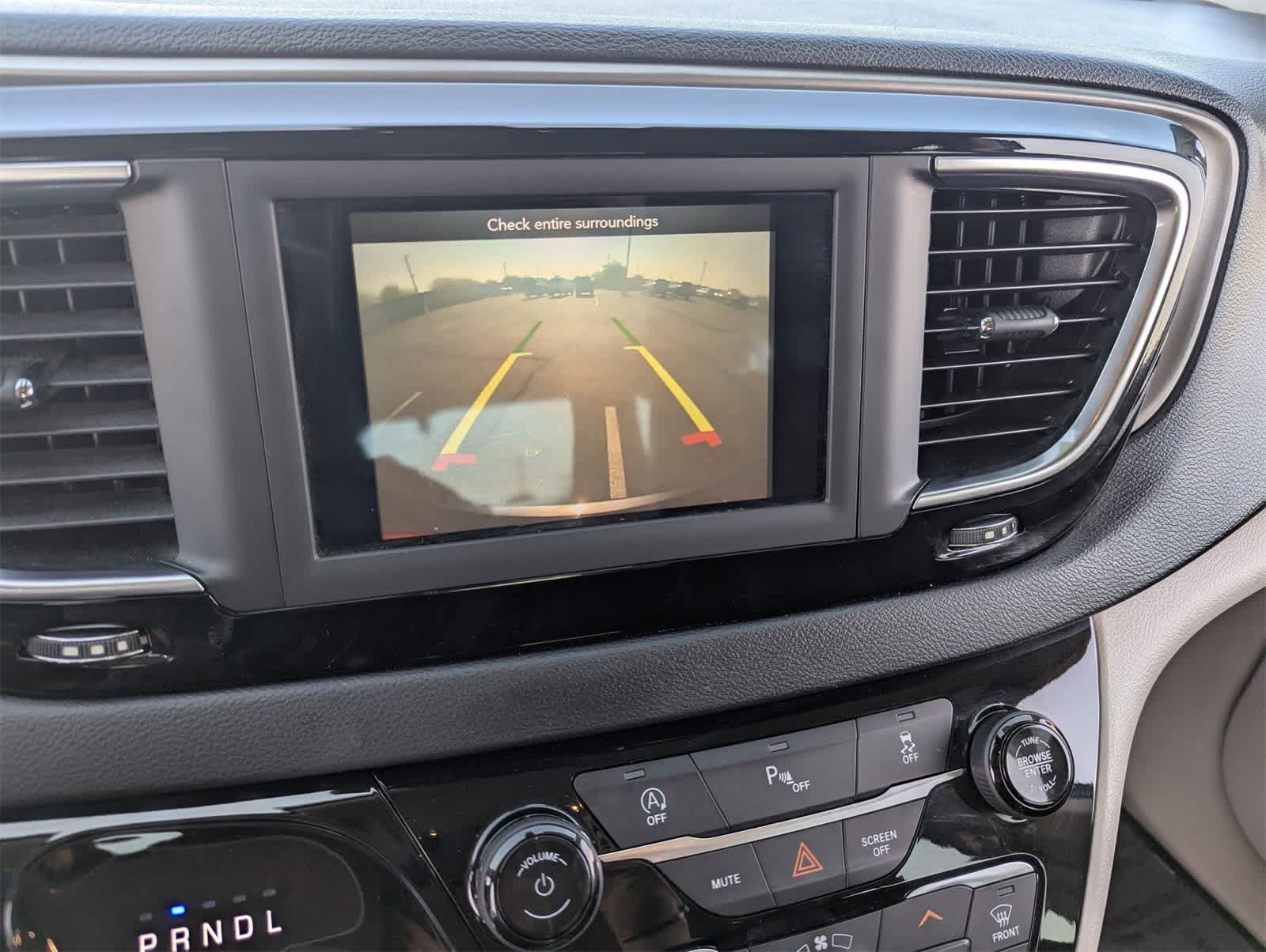 Thumbnail: 2020 Chrysler Pacifica - 26