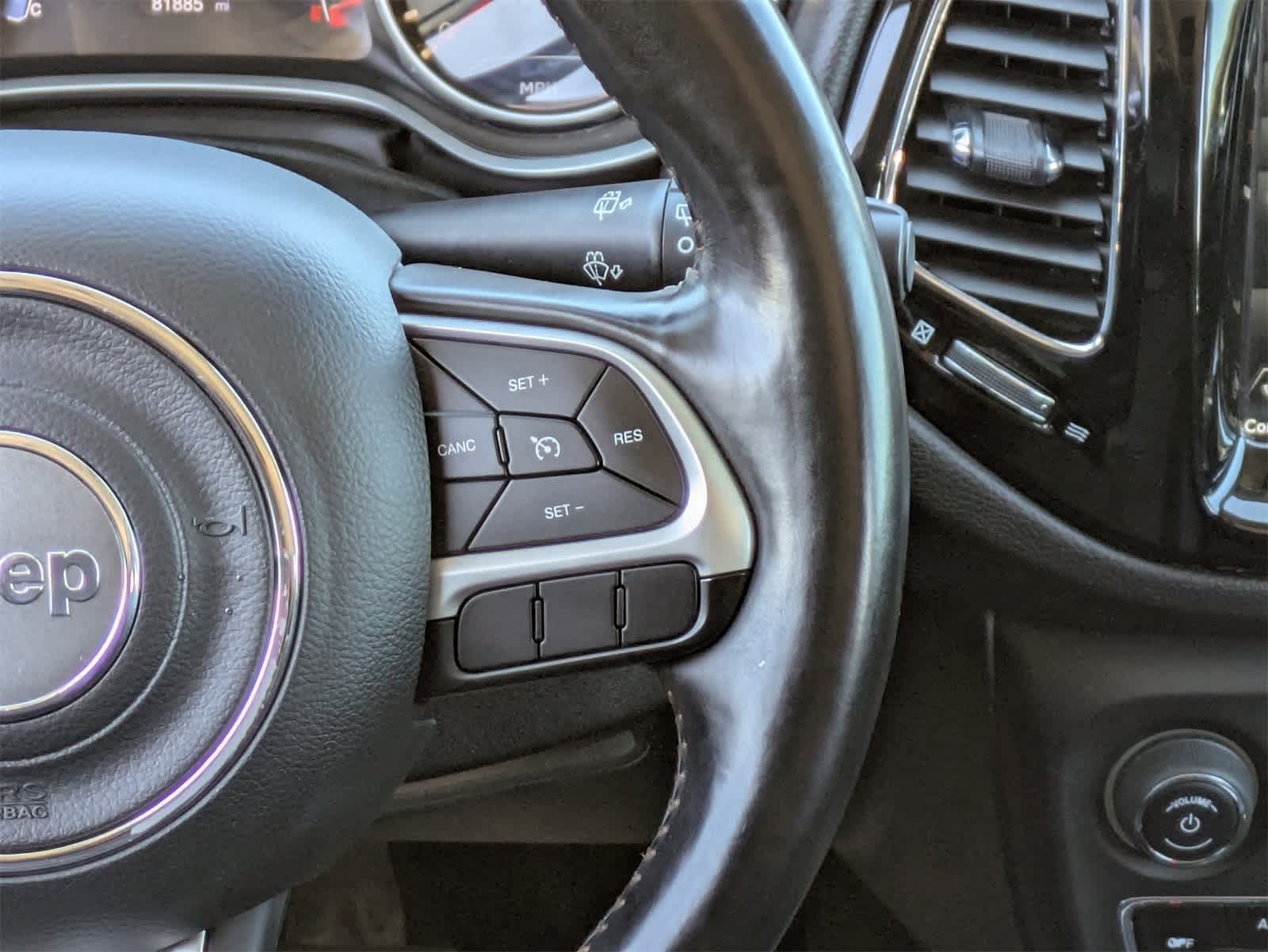 Thumbnail: 2018 Jeep Compass - 23