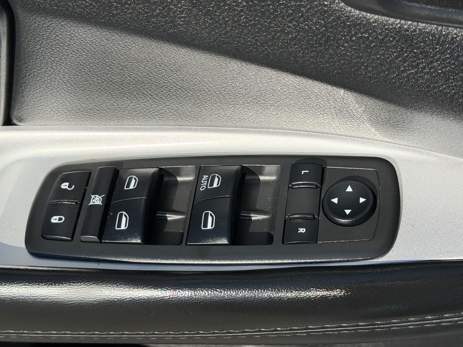 Thumbnail: 2019 Dodge Journey - 13