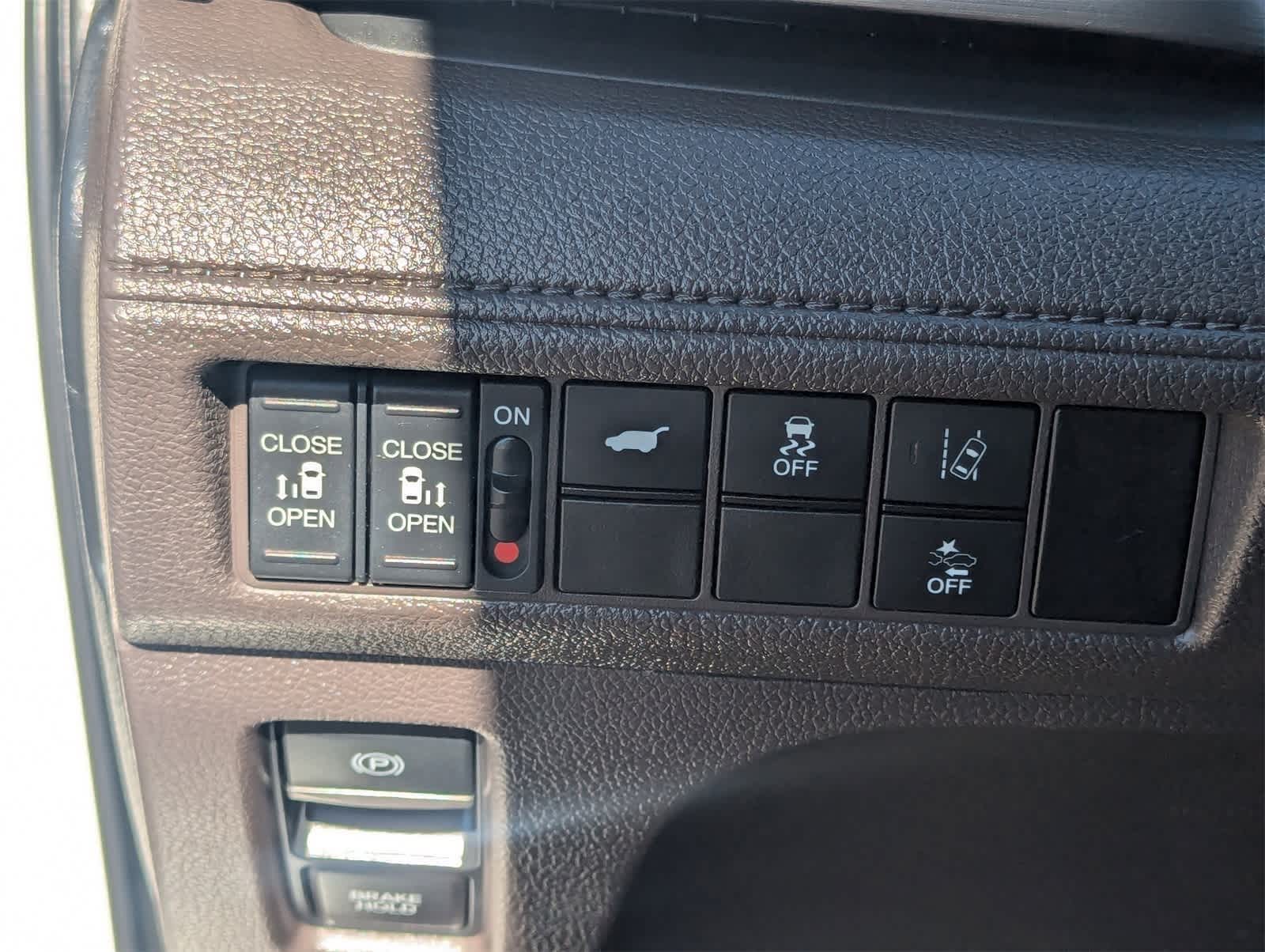 Thumbnail: 2020 Honda Odyssey - 32