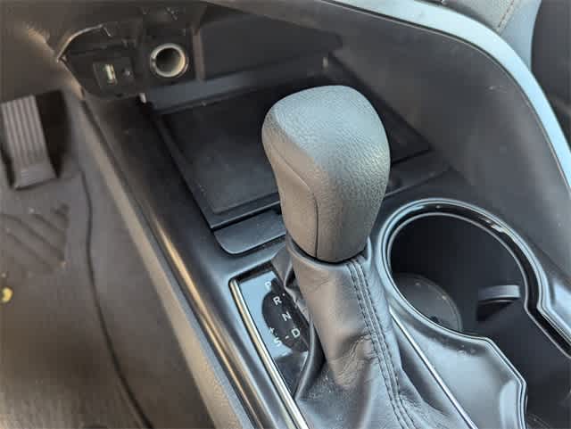 Thumbnail: 2019 Toyota Camry - 17