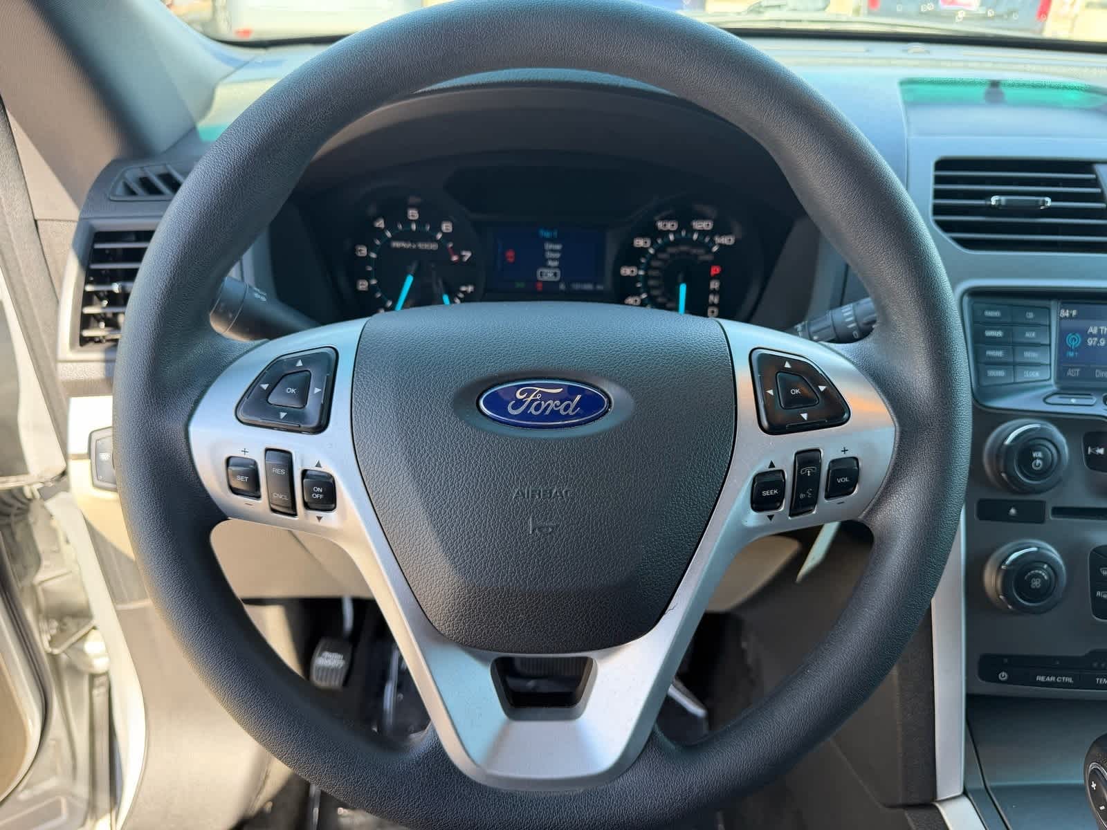 Thumbnail: 2015 Ford Explorer - 18