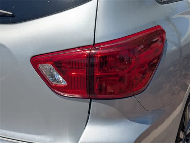 Thumbnail: 2020 Nissan Pathfinder - 11