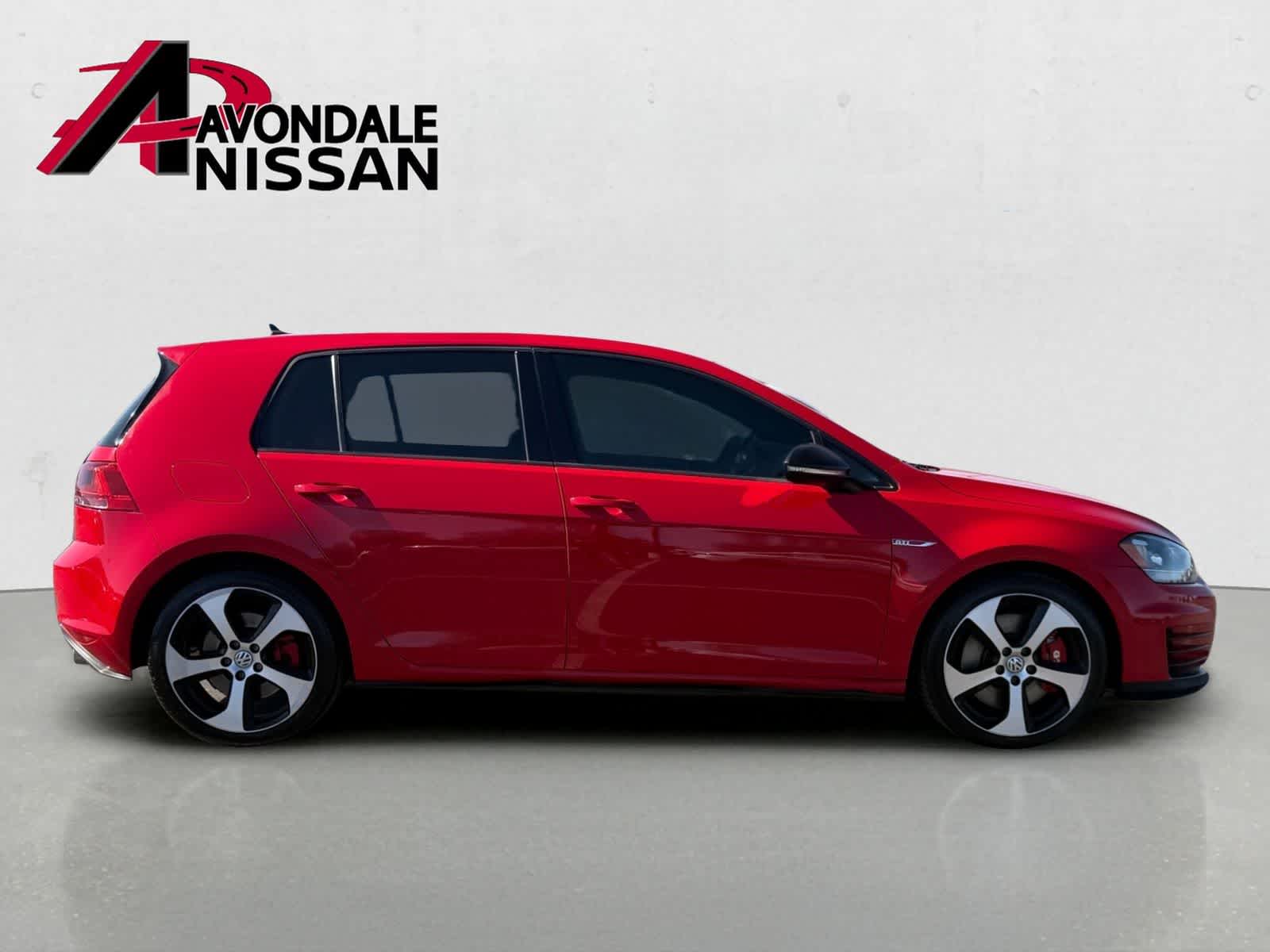 Thumbnail: 2017 Volkswagen Golf - 8
