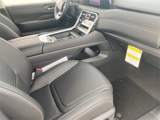 Thumbnail: 2025 Nissan Armada - 14