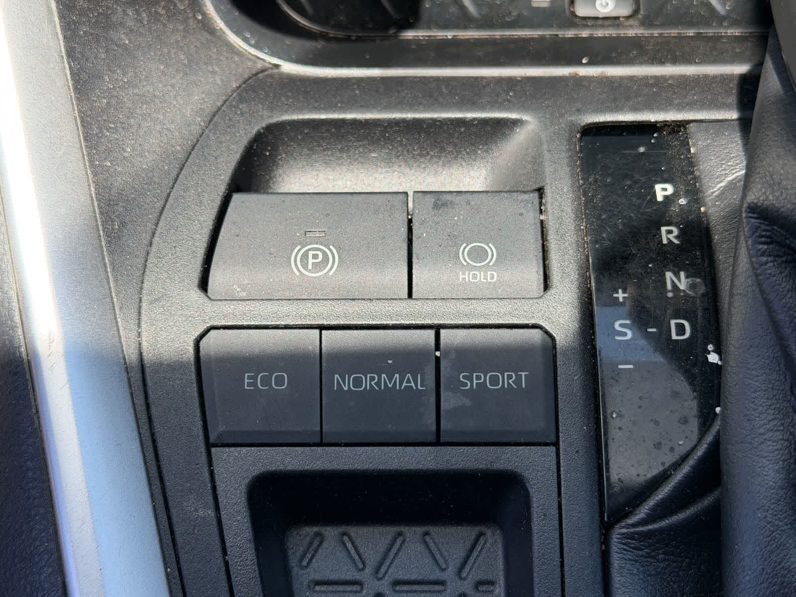 Thumbnail: 2019 Toyota RAV4 - 21