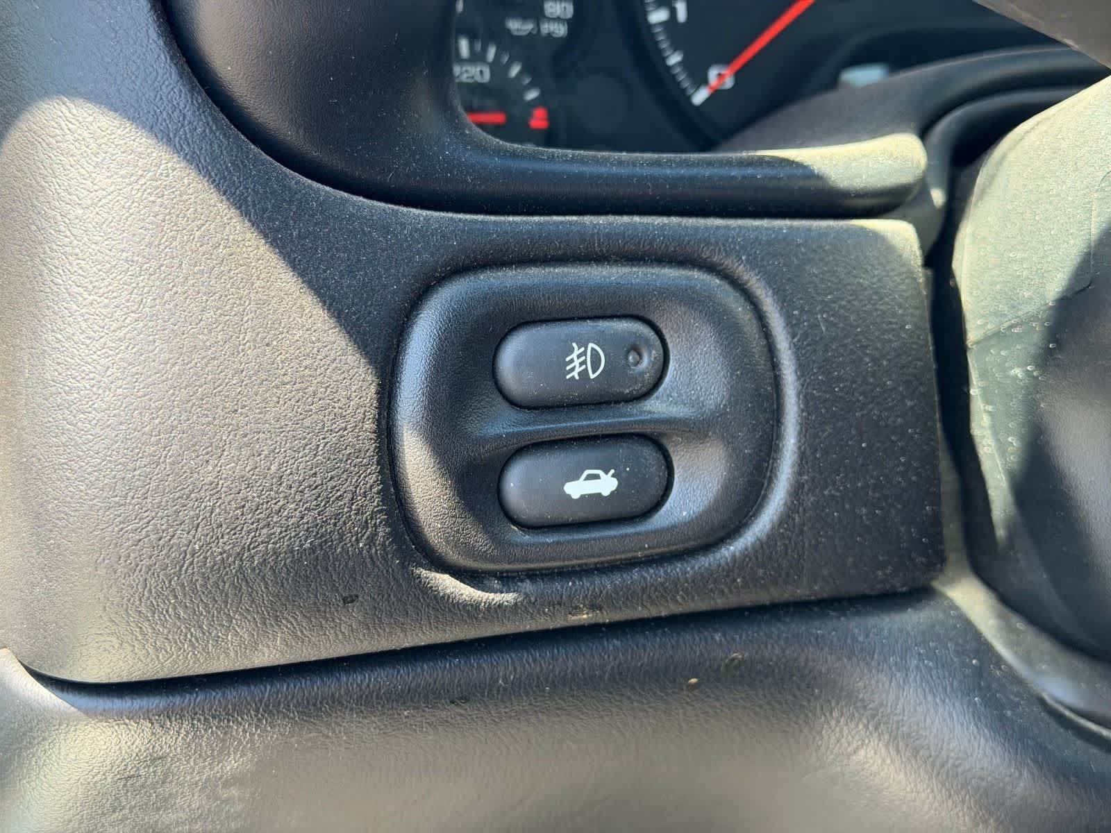 Thumbnail: 2004 Chevrolet Corvette - 14