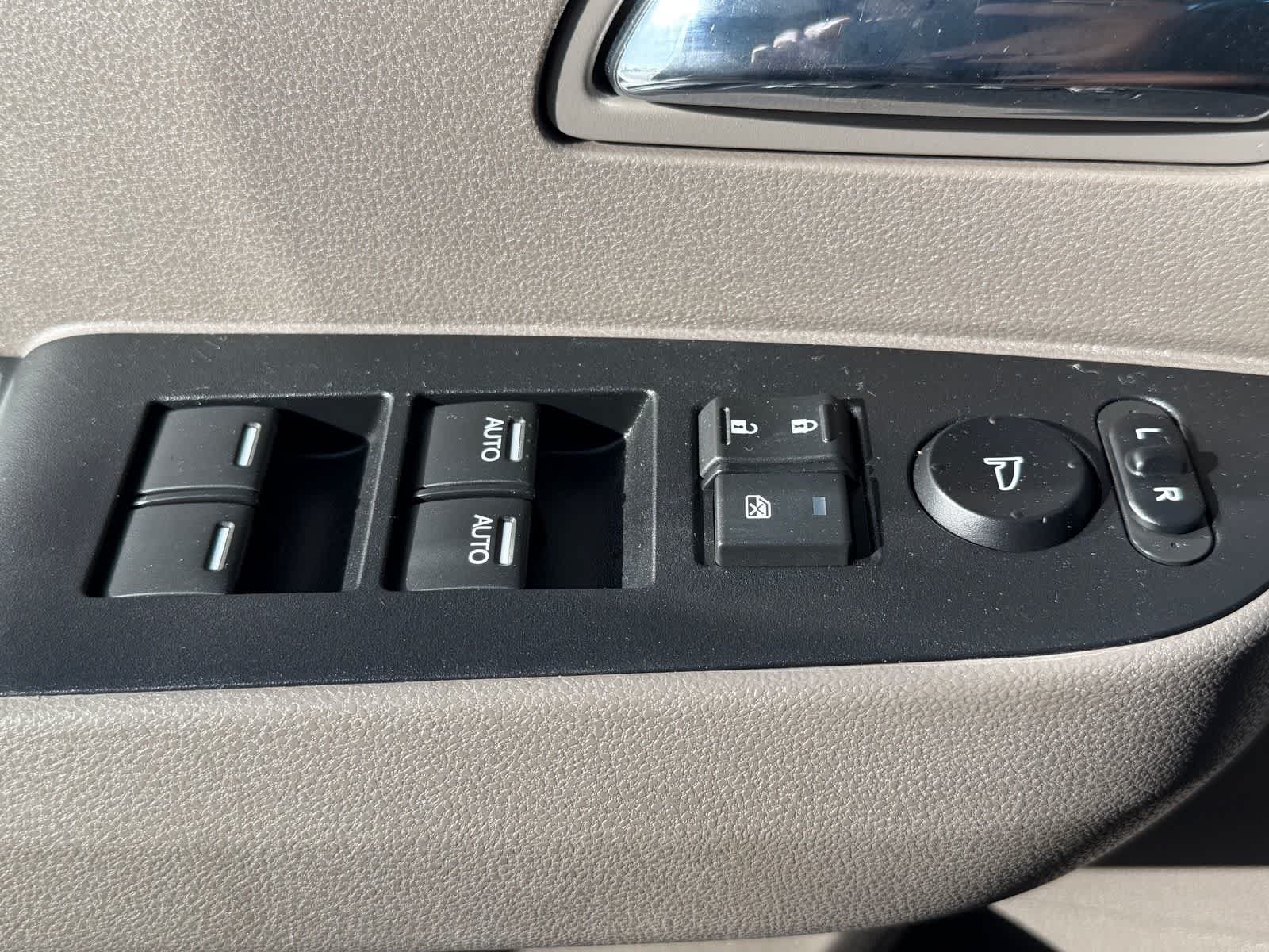 Thumbnail: 2014 Honda Odyssey - 14