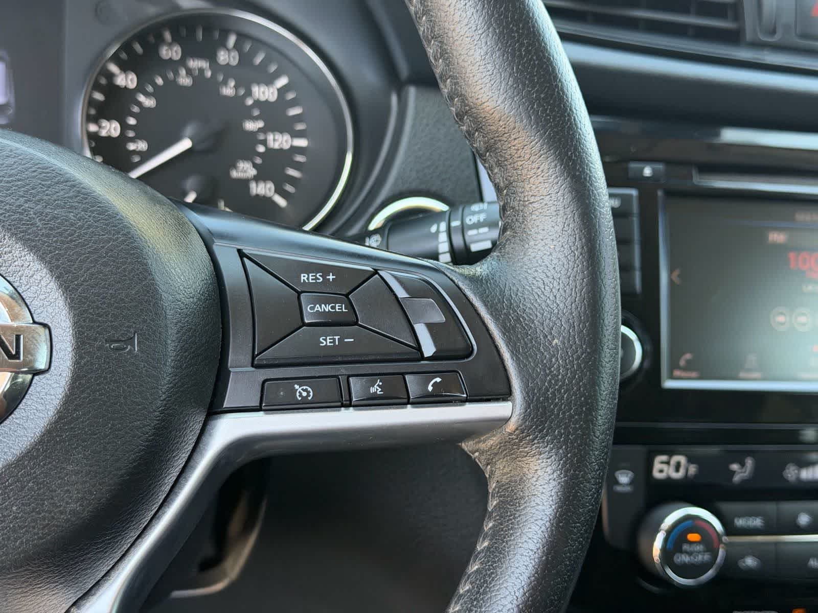 Thumbnail: 2020 Nissan Rogue - 17