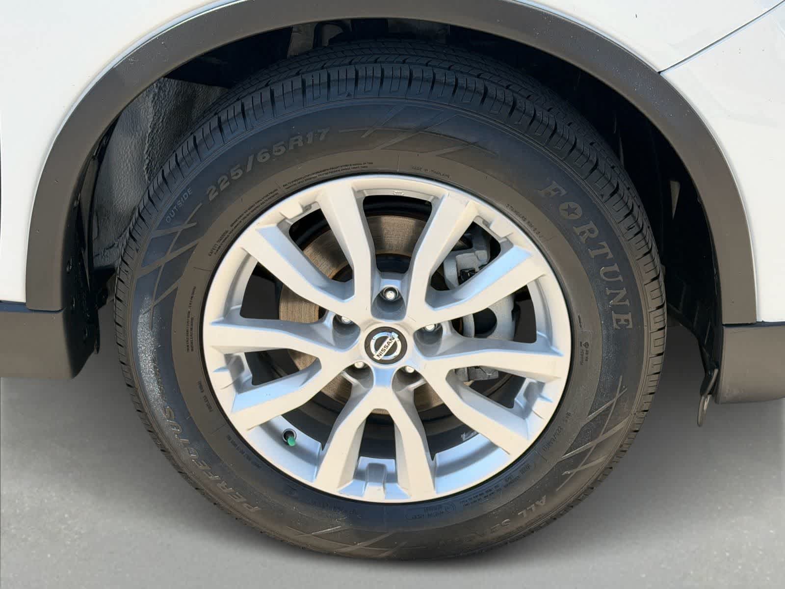 Thumbnail: 2020 Nissan Rogue - 8