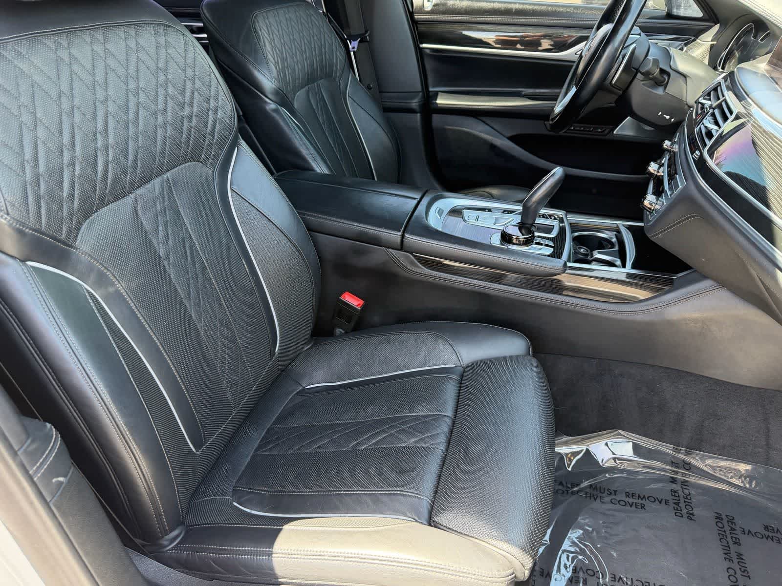 Thumbnail: 2019 BMW 7 Series - 12