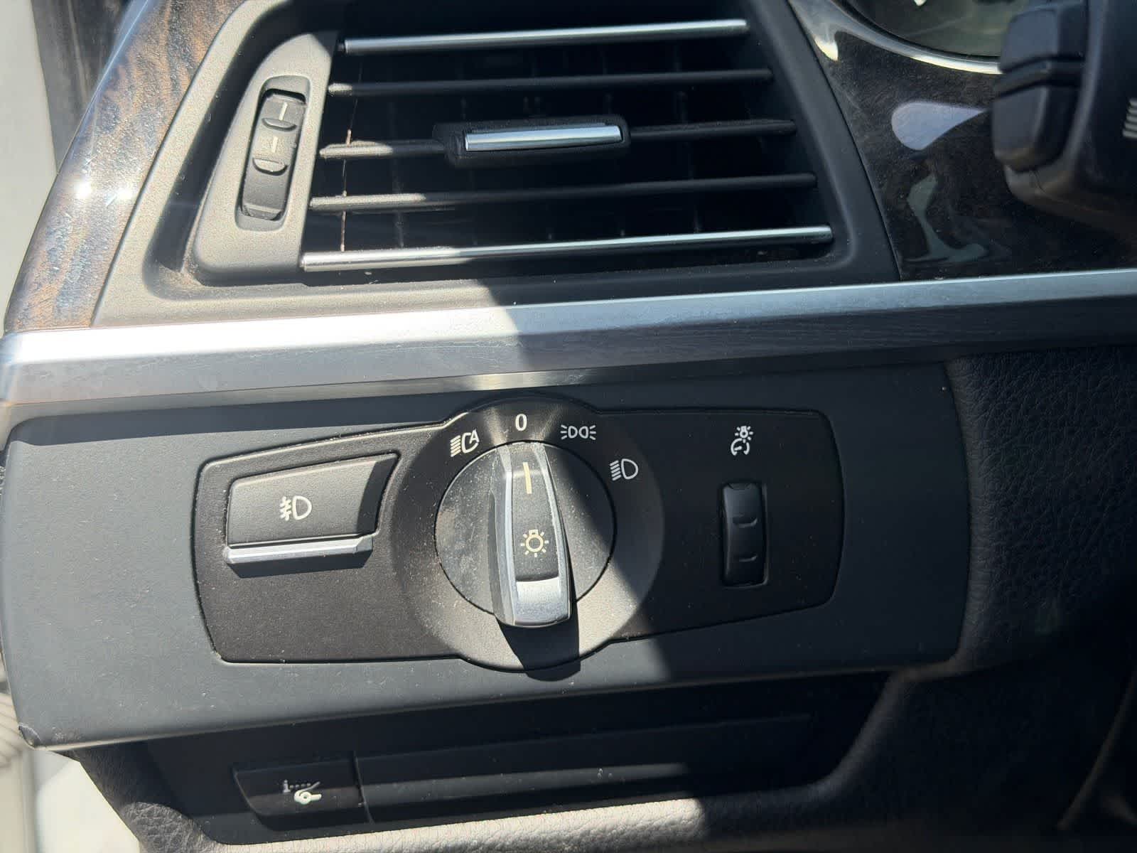 Thumbnail: 2013 BMW 6 Series - 12