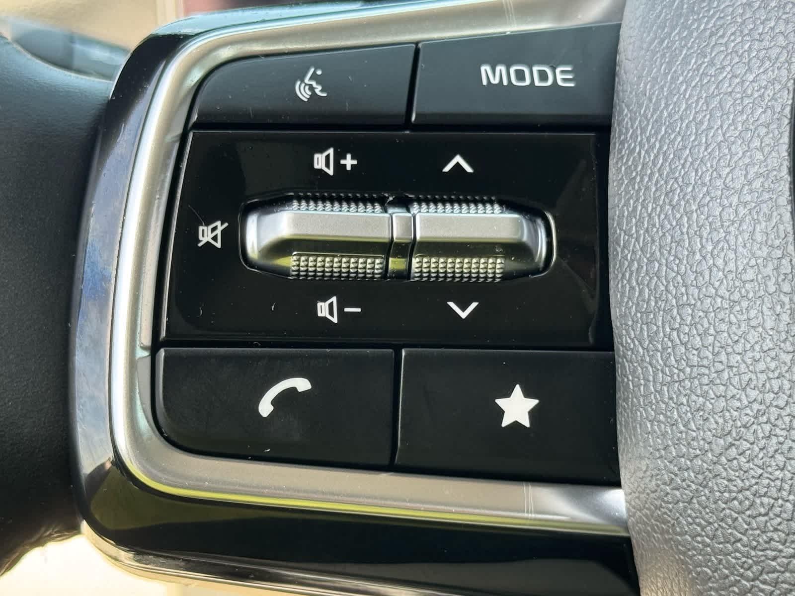 Thumbnail: 2025 Kia Sorento - 18