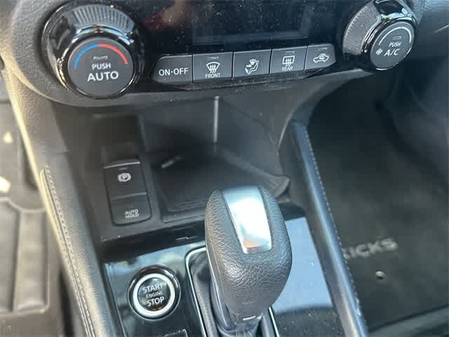 Thumbnail: 2021 Nissan Kicks - 18