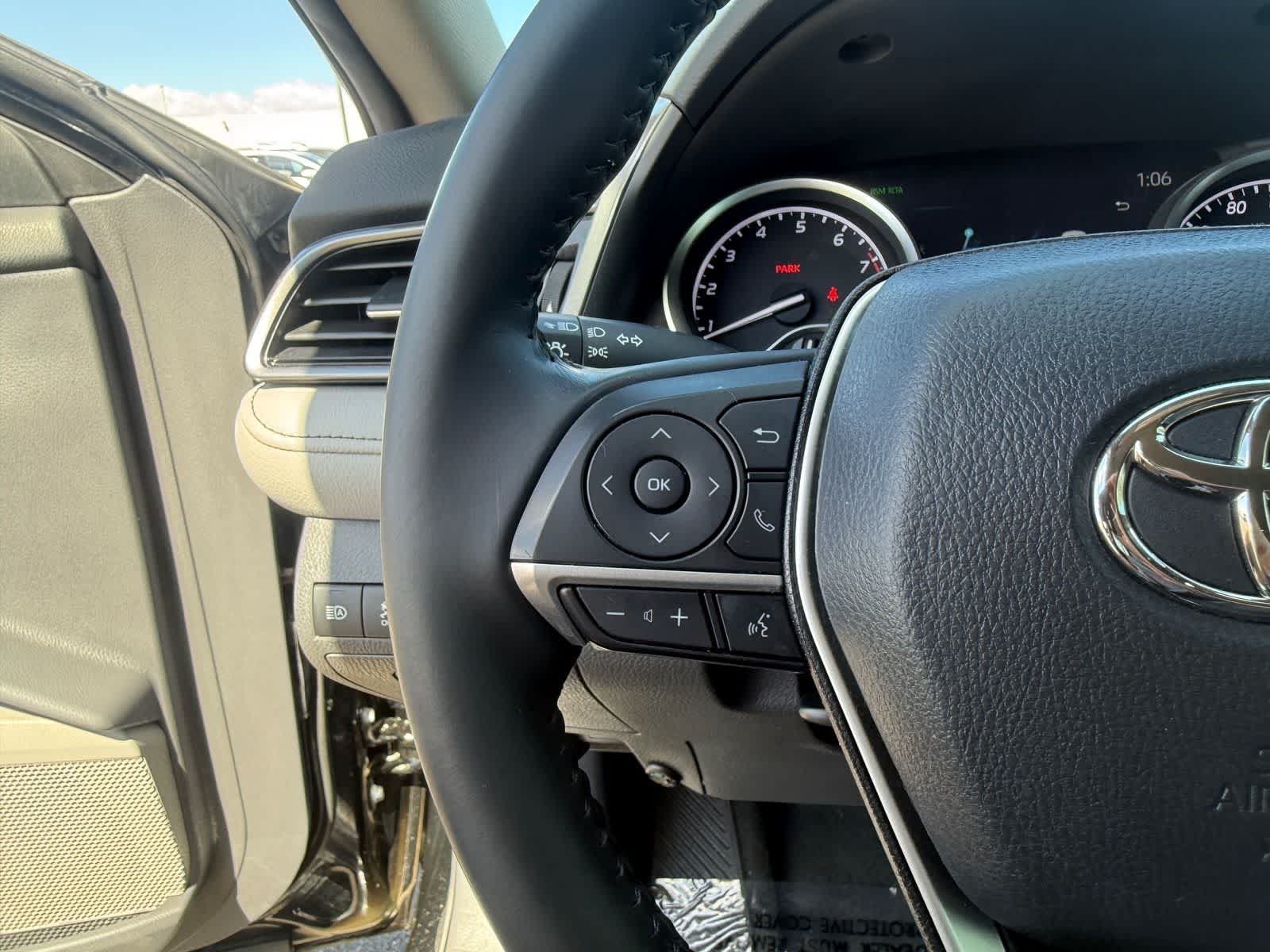 Thumbnail: 2023 Toyota Camry - 28