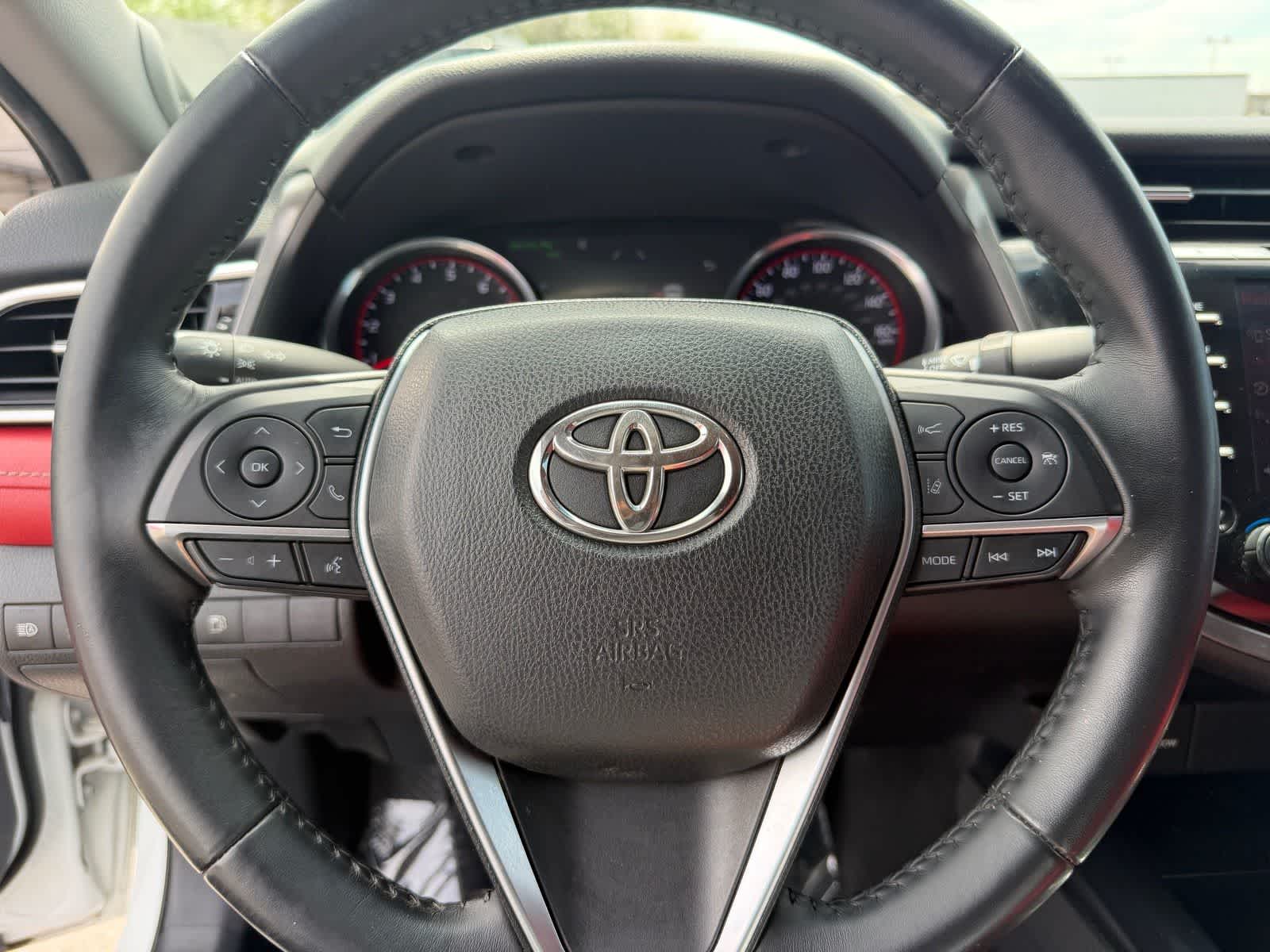 Thumbnail: 2018 Toyota Camry - 17