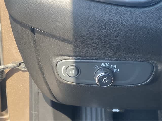 Thumbnail: 2019 Chevrolet Equinox - 33