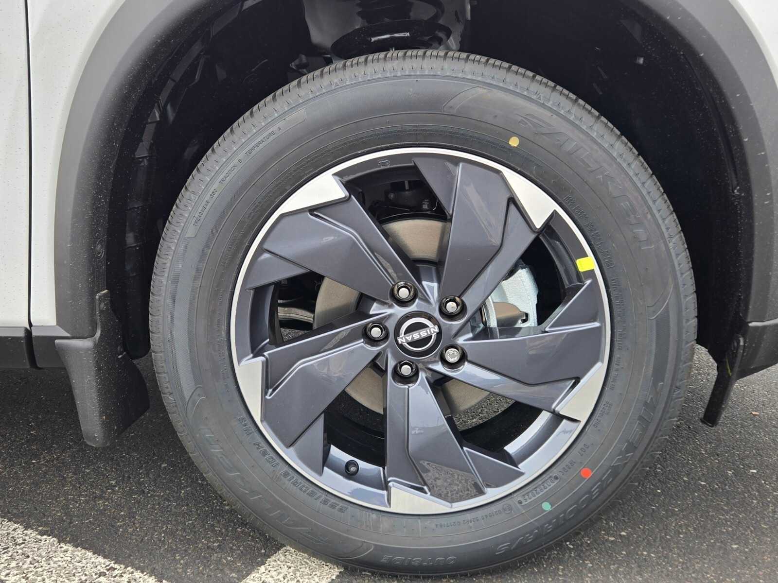 Thumbnail: 2026 Nissan Rogue - 10