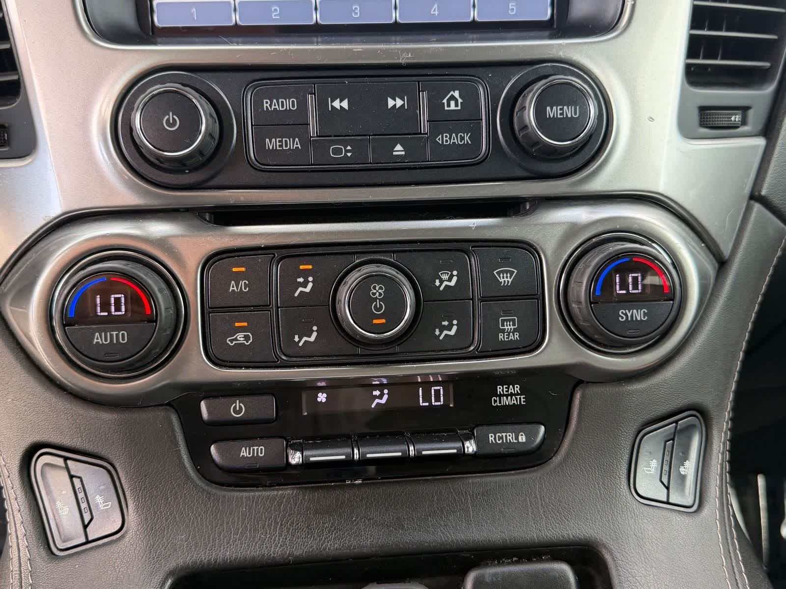 Thumbnail: 2019 Chevrolet Tahoe - 23