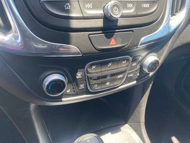 Thumbnail: 2019 Chevrolet Equinox - 17