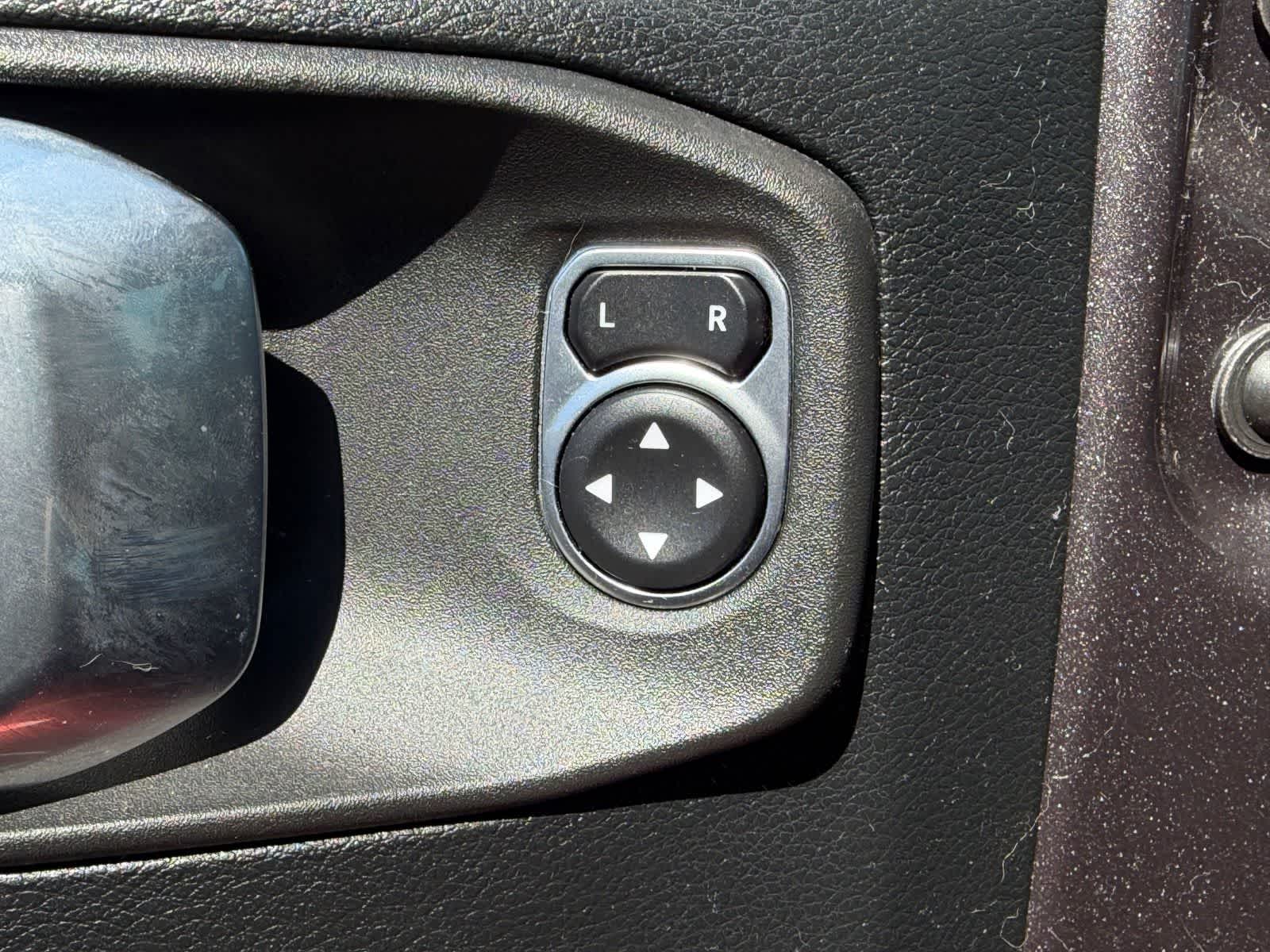 Thumbnail: 2021 Jeep Wrangler - 8