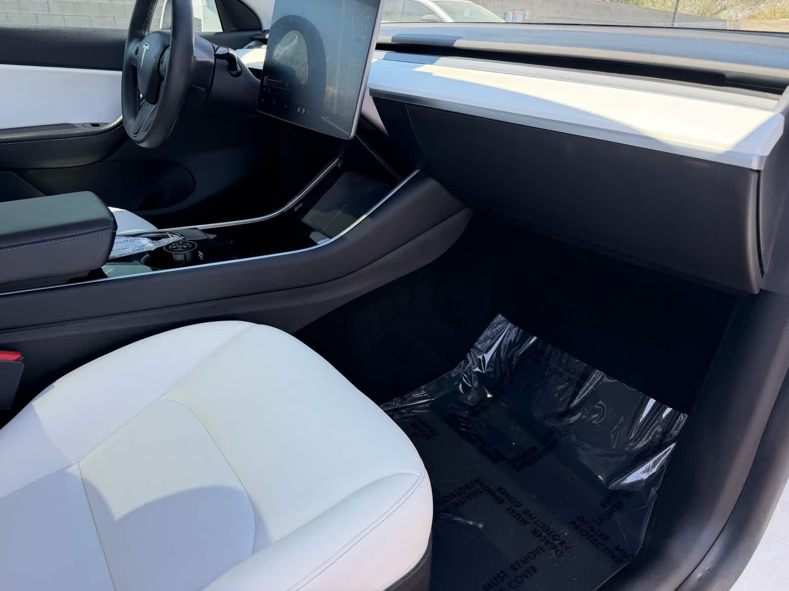 Thumbnail: 2020 Tesla Model Y - 29