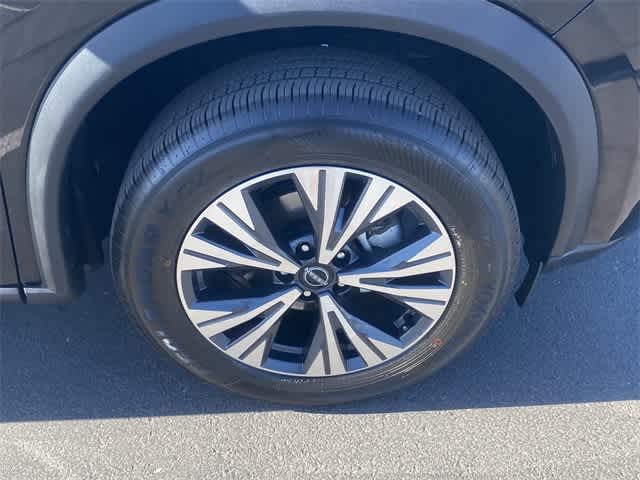 2023 Nissan Rogue SV 10