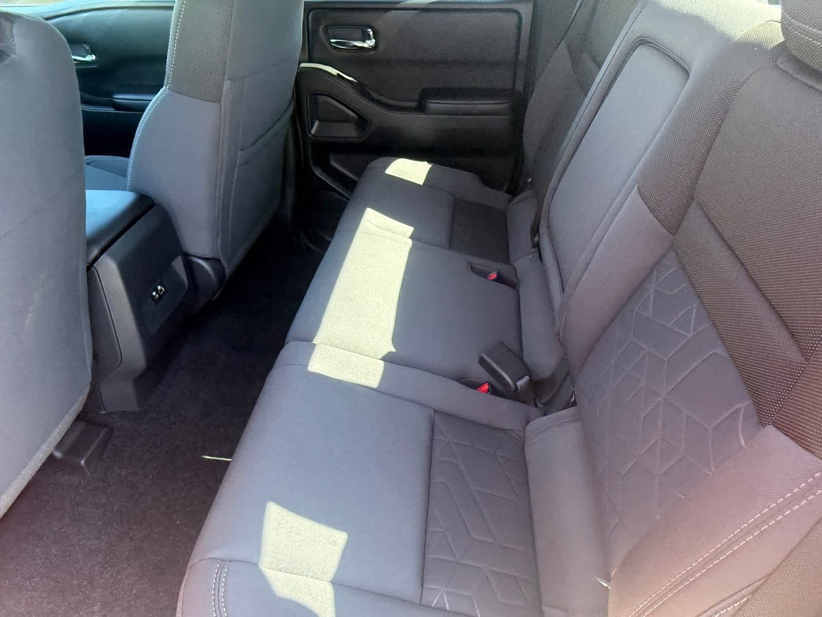 Thumbnail: 2025 Nissan Frontier - 12