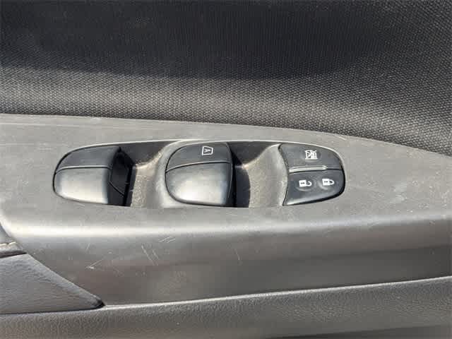 Thumbnail: 2019 Nissan Sentra - 11