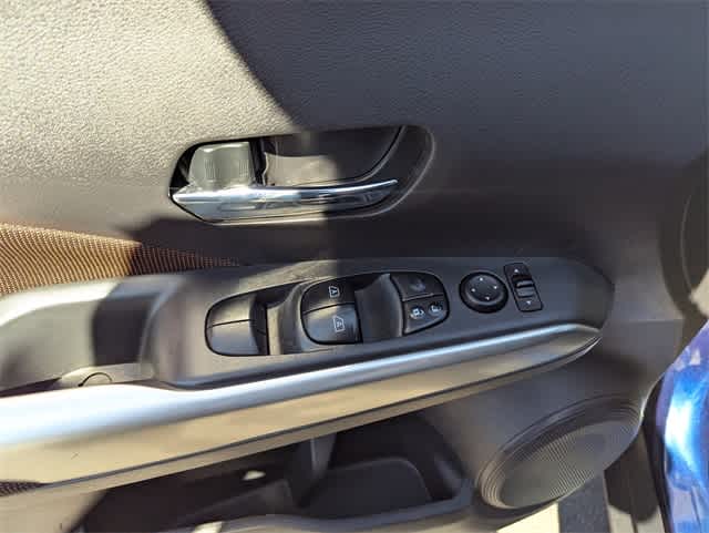 Thumbnail: 2018 Nissan Kicks - 24