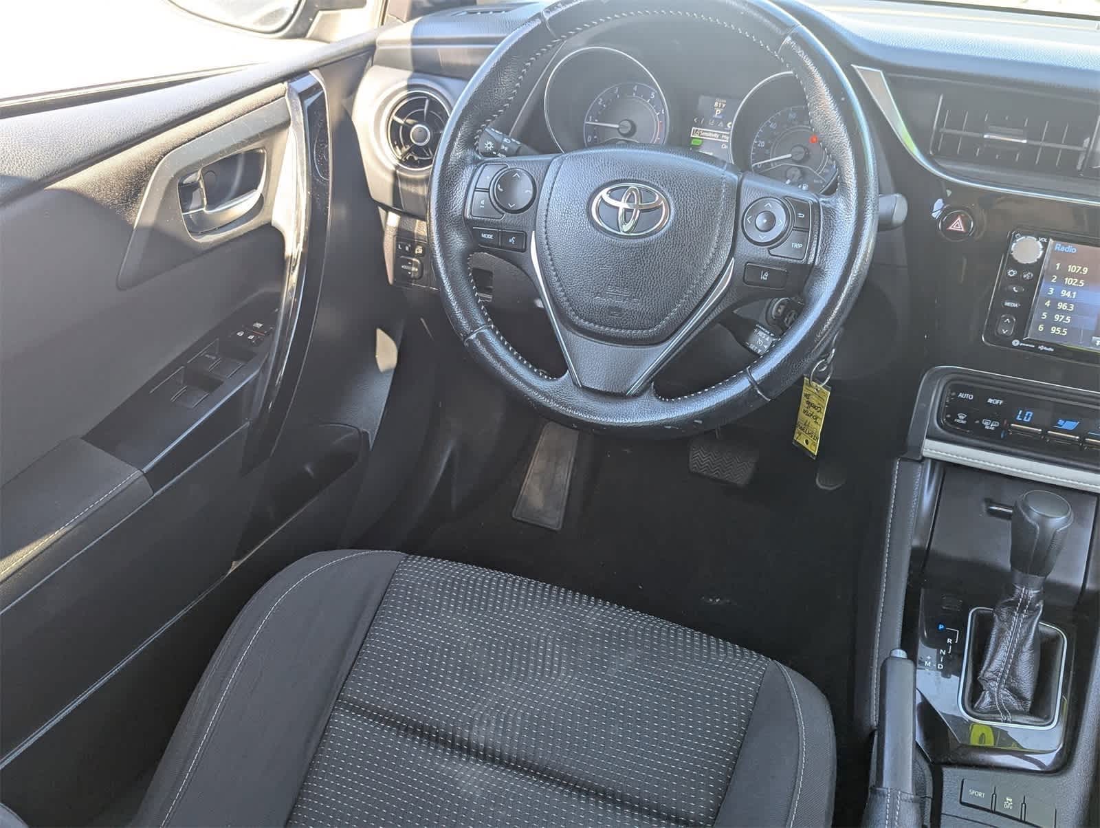 Thumbnail: 2017 Toyota Corolla iM - 17