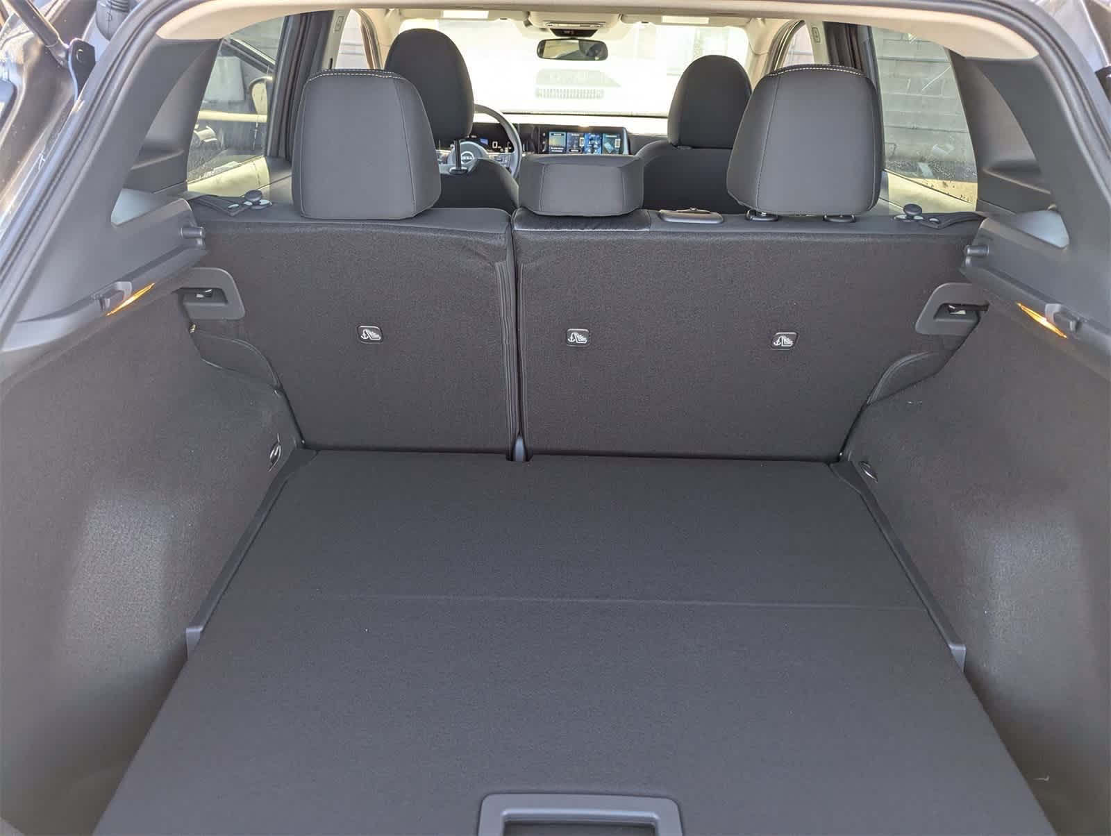 Thumbnail: 2026 Nissan Kicks - 11