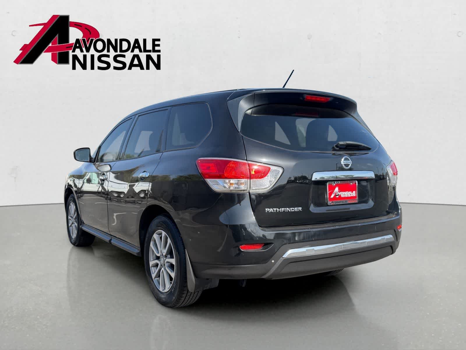 Thumbnail: 2015 Nissan Pathfinder - 4