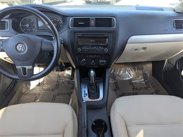 Thumbnail: 2012 Volkswagen Jetta - 14