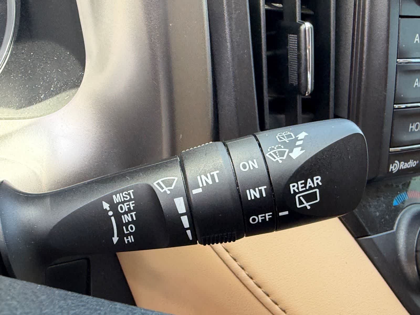 Thumbnail: 2016 Toyota RAV4 - 20