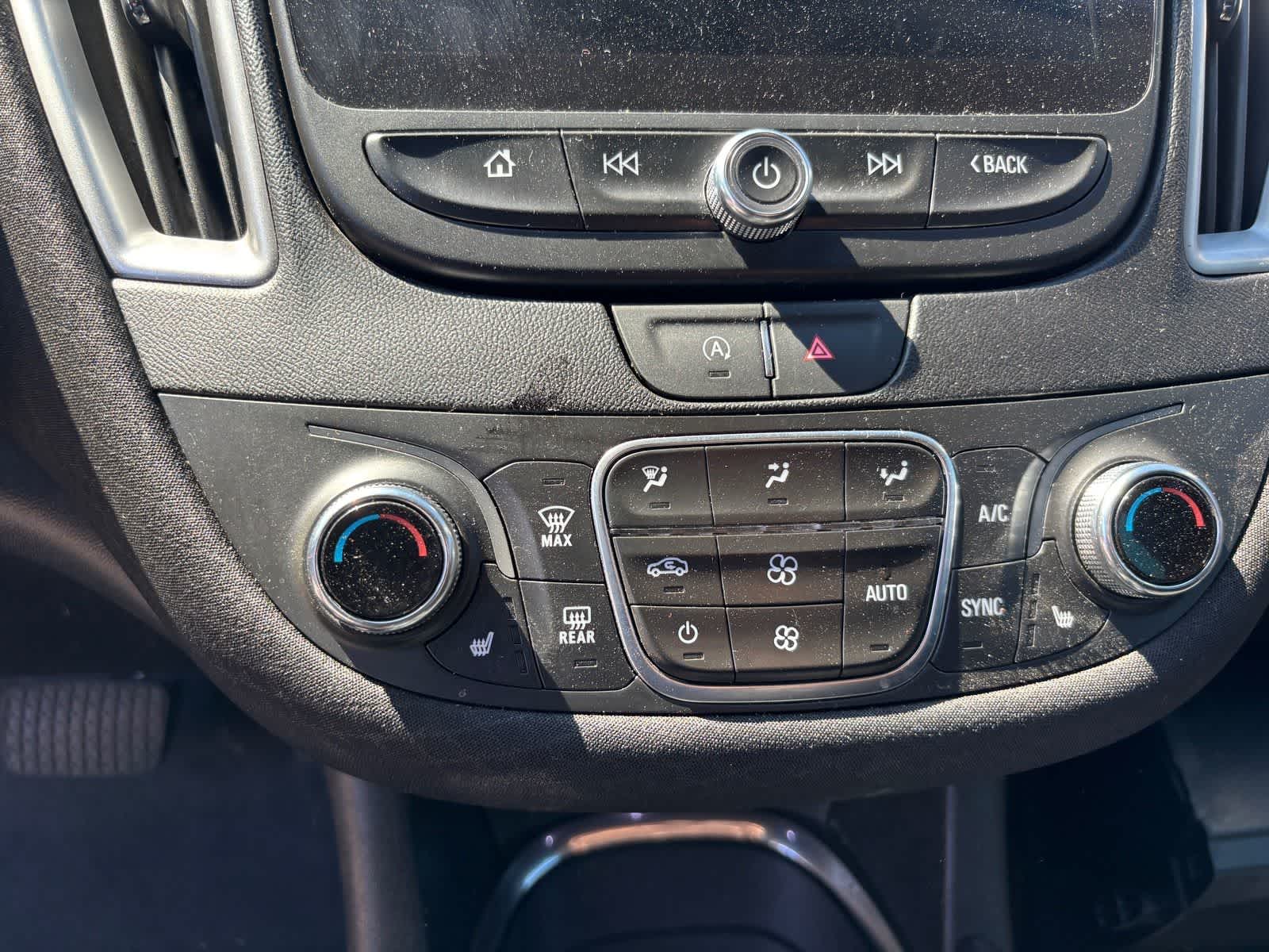 Thumbnail: 2024 Chevrolet Malibu - 9