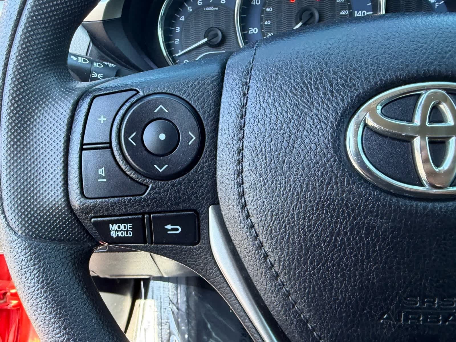 Thumbnail: 2016 Toyota Corolla - 30