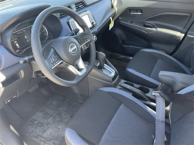 2025 Nissan Versa 1.6 SV 2