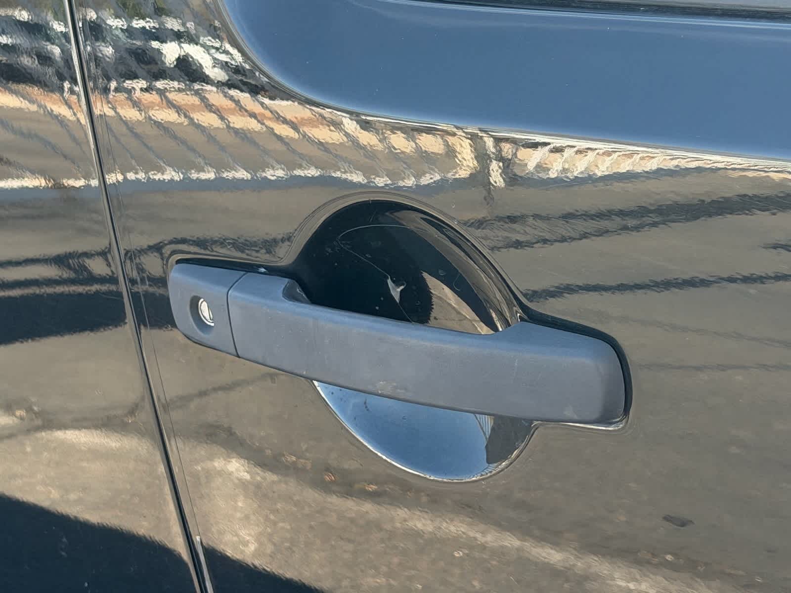 Thumbnail: 2019 Nissan Frontier - 14