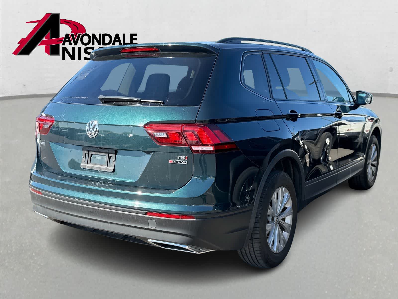 Thumbnail: 2018 Volkswagen Tiguan - 4