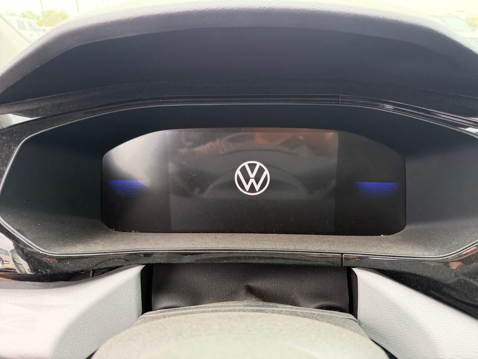Thumbnail: 2022 Volkswagen Taos - 11